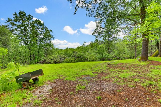 14507 Misty Winds Ln, Grass Valley, CA 95949