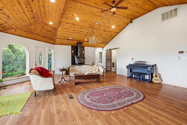 14507 Misty Winds Ln, Grass Valley, CA 95949