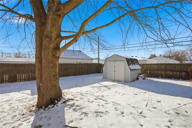 26301 Clancy Street, Roseville, MI 48066