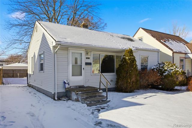 26301 Clancy Street, Roseville, MI 48066