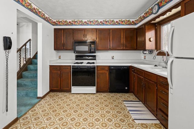 8412 10th Street W, Rock Island, IL 61201