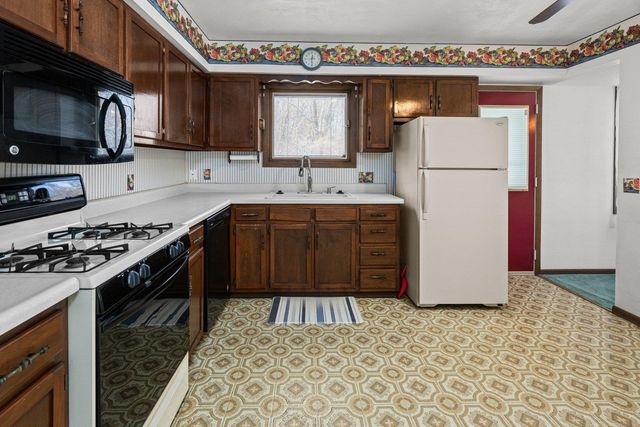 8412 10th Street W, Rock Island, IL 61201