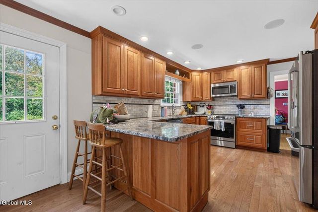 845 Northumberland Drive, Niskayuna, NY 12309