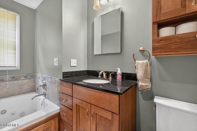 845 Northumberland Drive, Niskayuna, NY 12309