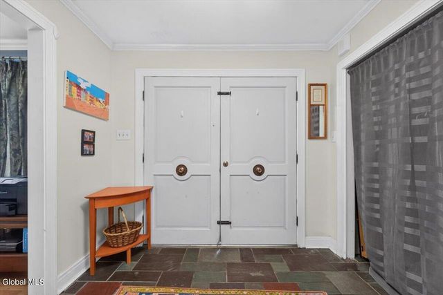 845 Northumberland Drive, Niskayuna, NY 12309