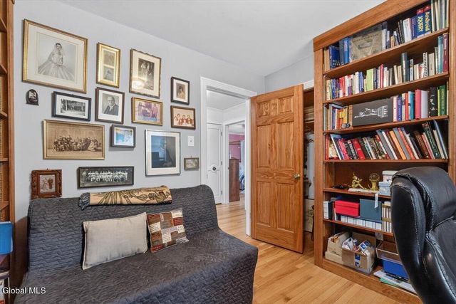 845 Northumberland Drive, Niskayuna, NY 12309