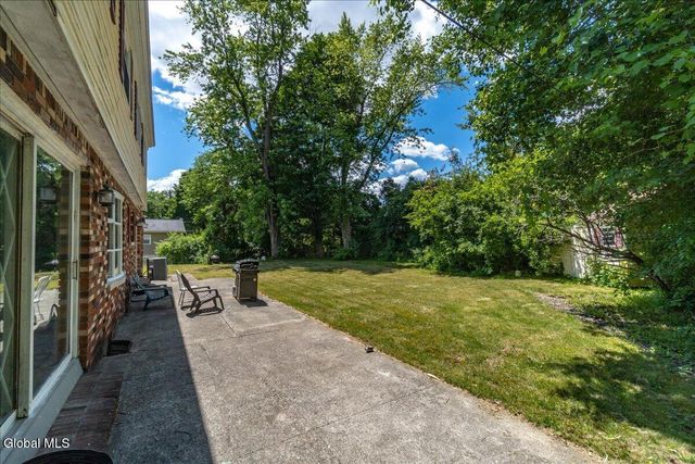 845 Northumberland Drive, Niskayuna, NY 12309