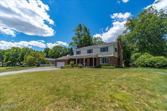 845 Northumberland Drive, Niskayuna, NY 12309