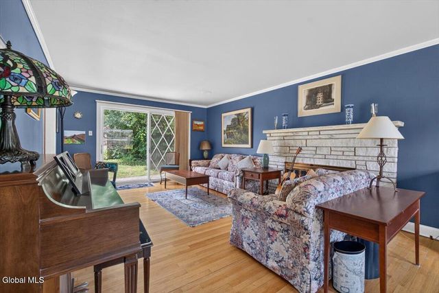 845 Northumberland Drive, Niskayuna, NY 12309
