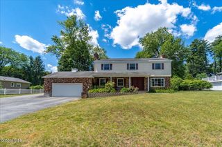 845 Northumberland Drive, Niskayuna, NY 12309