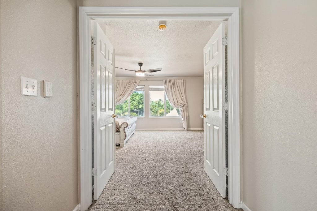 Image 20 of property listing at 1942 Hanson Avenue, Clovis, CA 93611