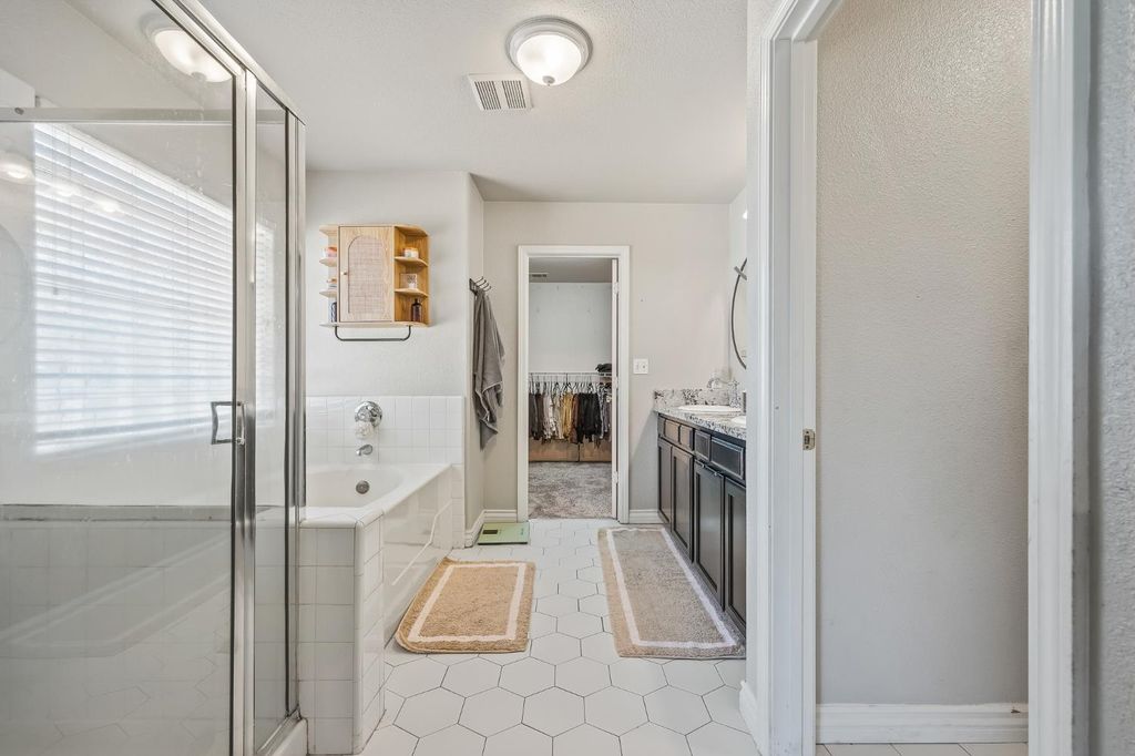 Image 22 of property listing at 1942 Hanson Avenue, Clovis, CA 93611