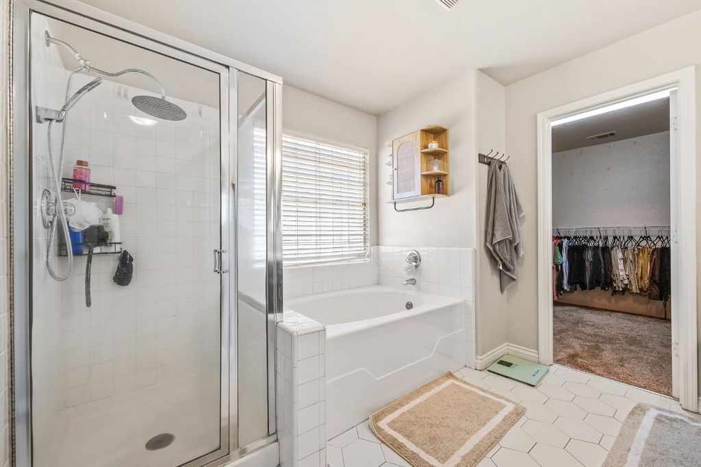 Image 23 of property listing at 1942 Hanson Avenue, Clovis, CA 93611