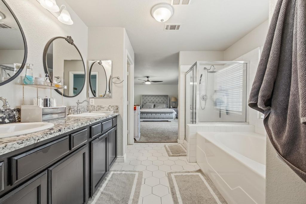 Image 24 of property listing at 1942 Hanson Avenue, Clovis, CA 93611