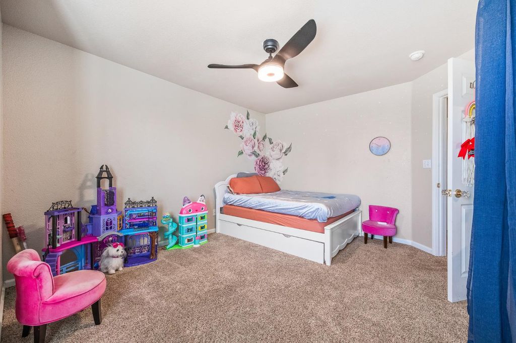 Image 30 of property listing at 1942 Hanson Avenue, Clovis, CA 93611