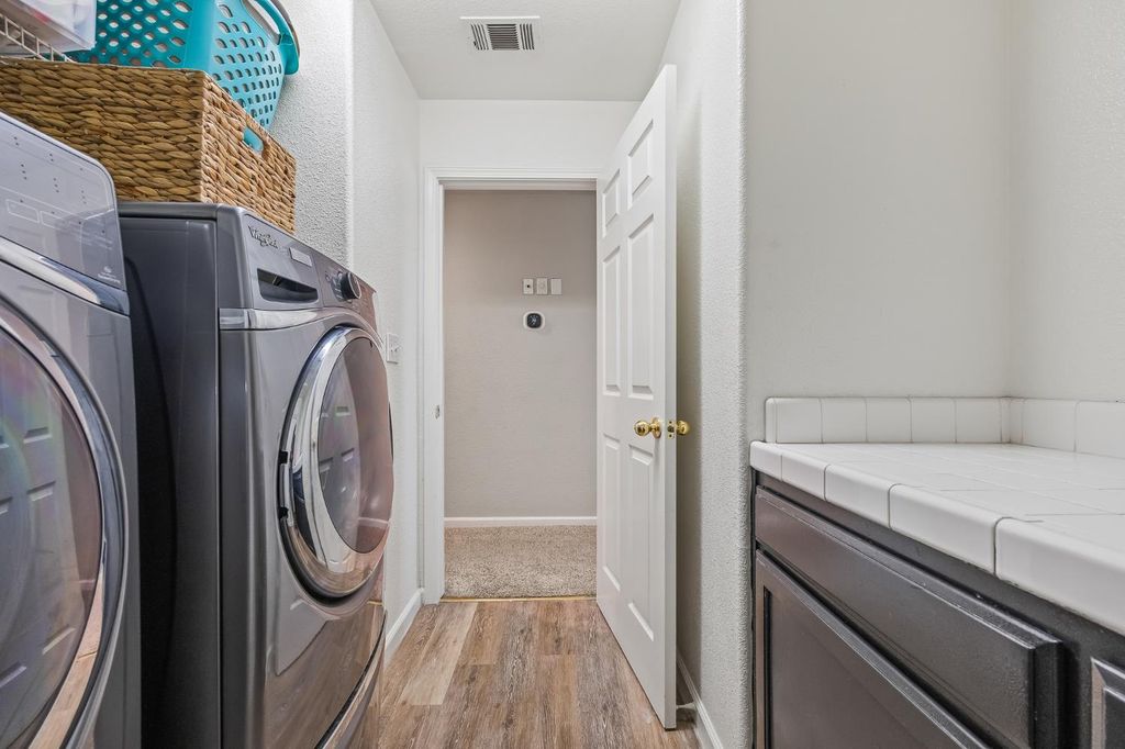 Image 33 of property listing at 1942 Hanson Avenue, Clovis, CA 93611