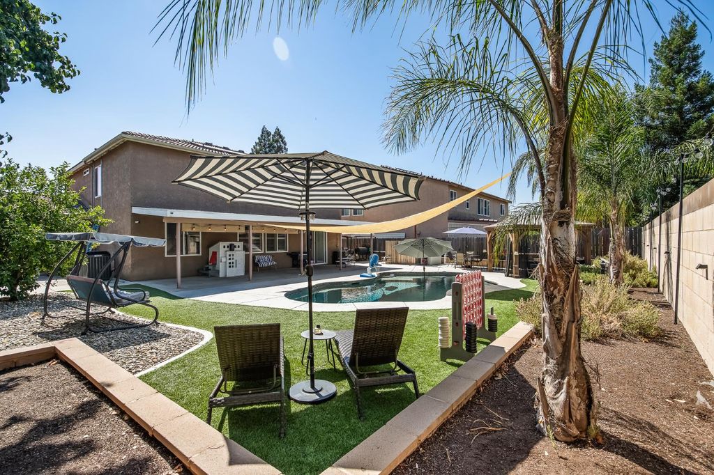 Image 39 of property listing at 1942 Hanson Avenue, Clovis, CA 93611