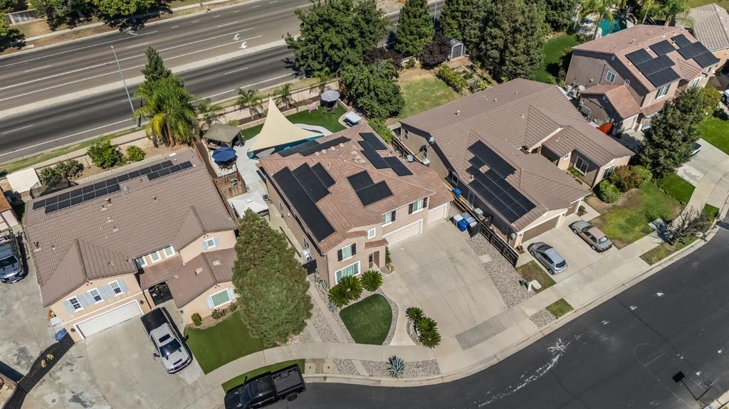 Image 47 of property listing at 1942 Hanson Avenue, Clovis, CA 93611