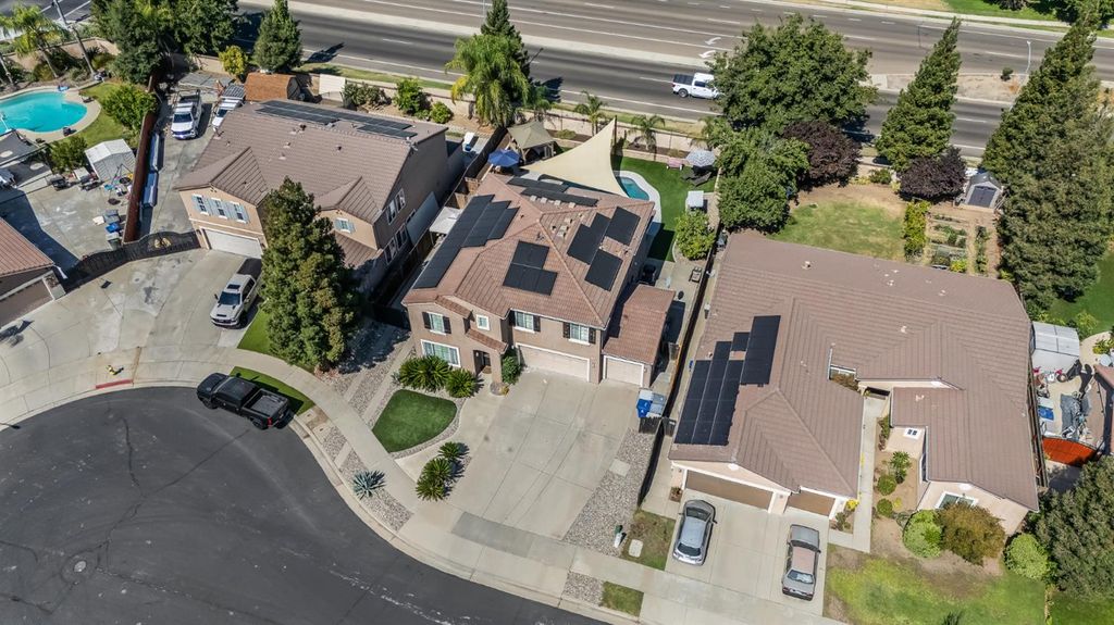 Image 48 of property listing at 1942 Hanson Avenue, Clovis, CA 93611