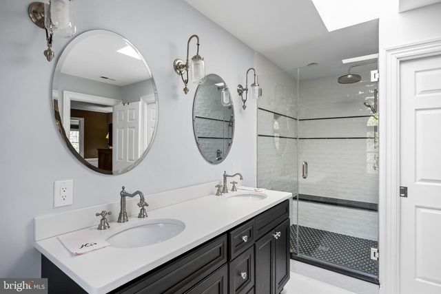 4 IRONGATE LN, Medford, NJ 08055