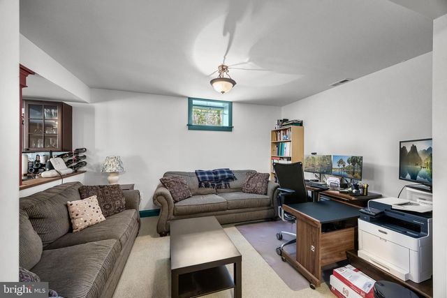 4 IRONGATE LN, Medford, NJ 08055