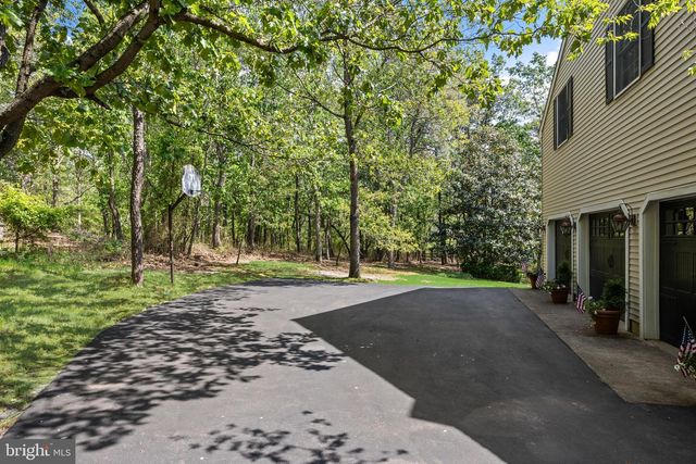 4 IRONGATE LN, Medford, NJ 08055