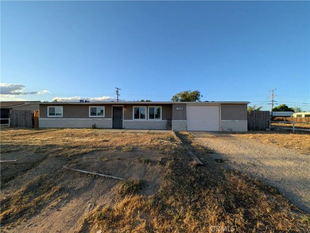 8711 Aspen, California City, CA 93505