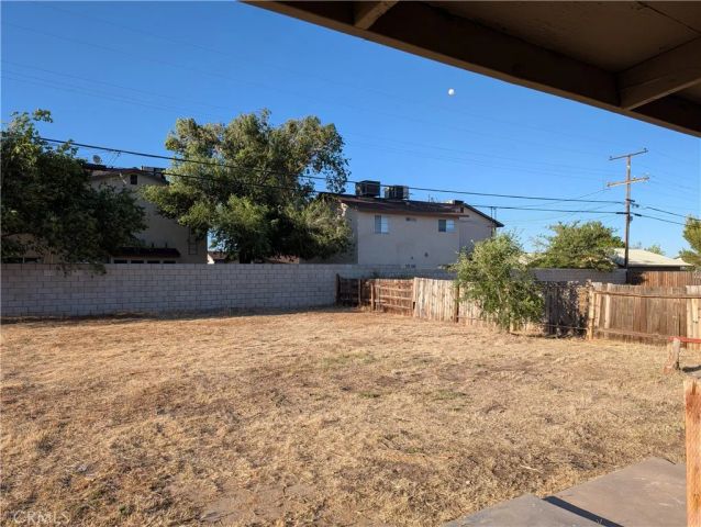 8711 Aspen, California City, CA 93505