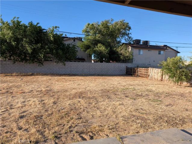 8711 Aspen, California City, CA 93505