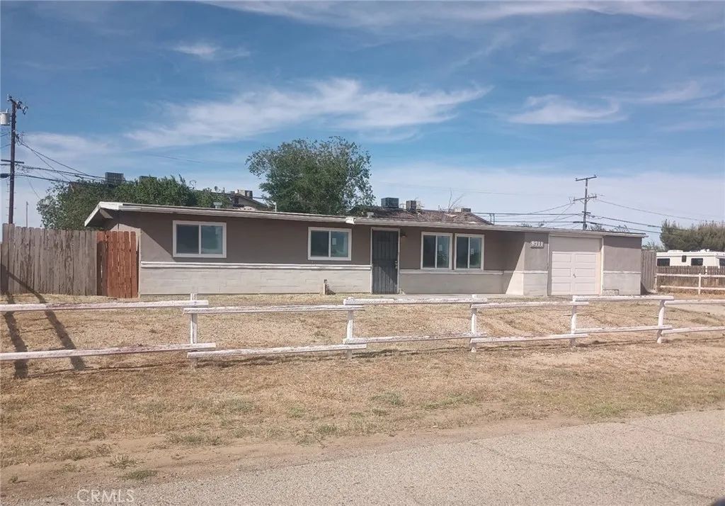 8711 Aspen, California City, CA 93505