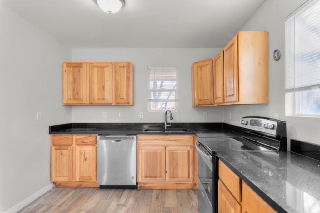 Image 6 of property listing at 3022 MONROE BLVD, Ogden, UT 84401