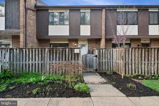 10 PINE BARK CT #10, Cockeysville, MD 21030
