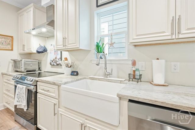 506 E 34th Street, Savannah, GA 31401