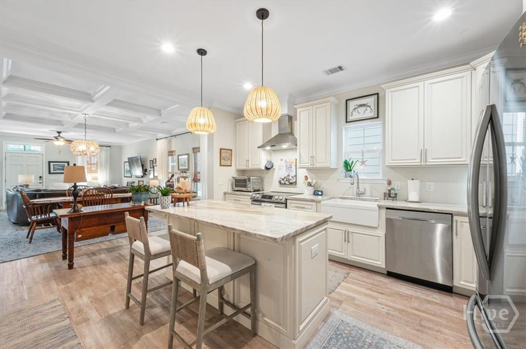 Image 13 of property listing at 506 E 34th Street, Savannah, GA 31401