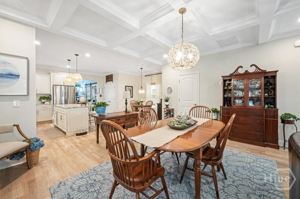 Image 15 of property listing at 506 E 34th Street, Savannah, GA 31401