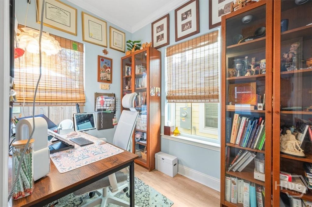 Image 20 of property listing at 506 E 34th Street, Savannah, GA 31401