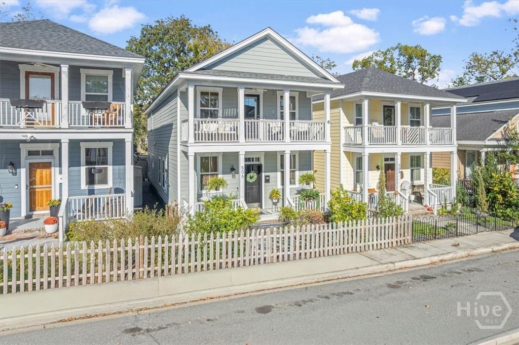 Image 5 of property listing at 506 E 34th Street, Savannah, GA 31401