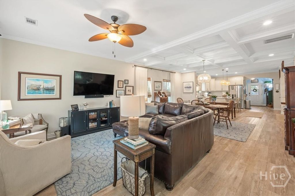 Image 9 of property listing at 506 E 34th Street, Savannah, GA 31401