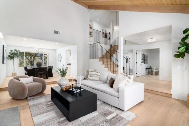 10304 Spruce Grove Ave, San Diego, CA 92131