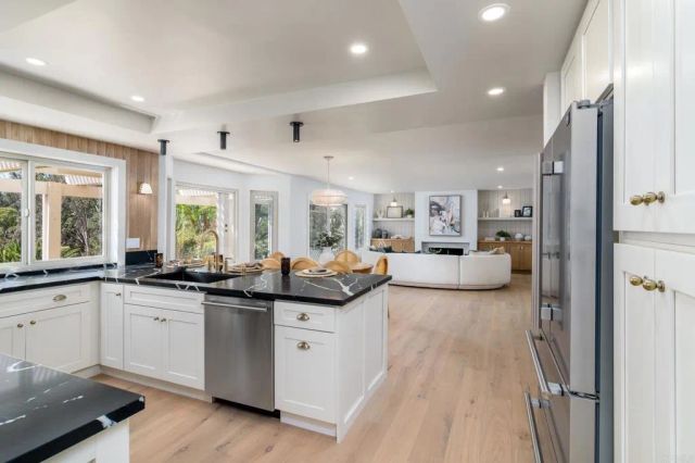 10304 Spruce Grove Ave, San Diego, CA 92131