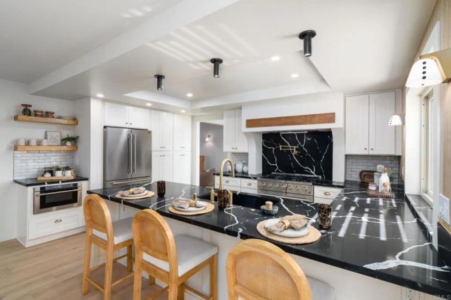 10304 Spruce Grove Ave, San Diego, CA 92131