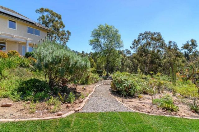 10304 Spruce Grove Ave, San Diego, CA 92131