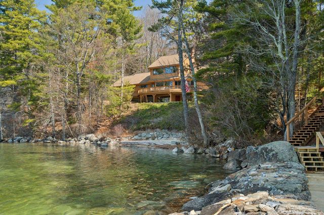 9 Umbrella Point, Wolfeboro, NH 03894