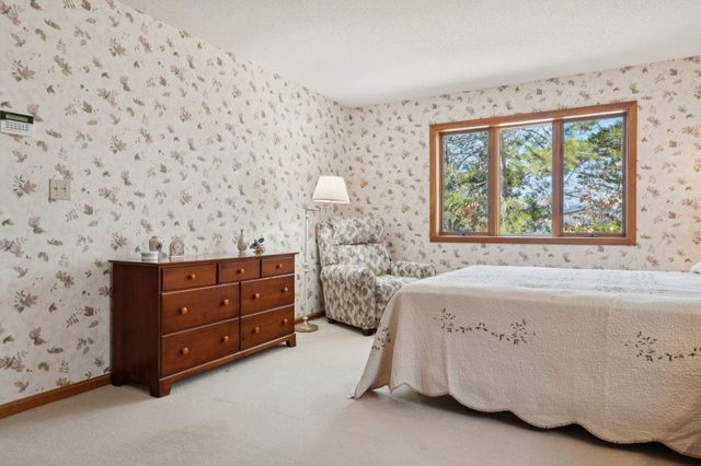 9 Umbrella Point, Wolfeboro, NH 03894