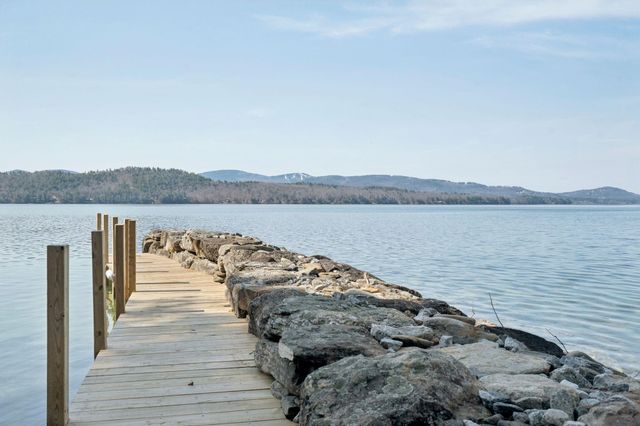 9 Umbrella Point, Wolfeboro, NH 03894