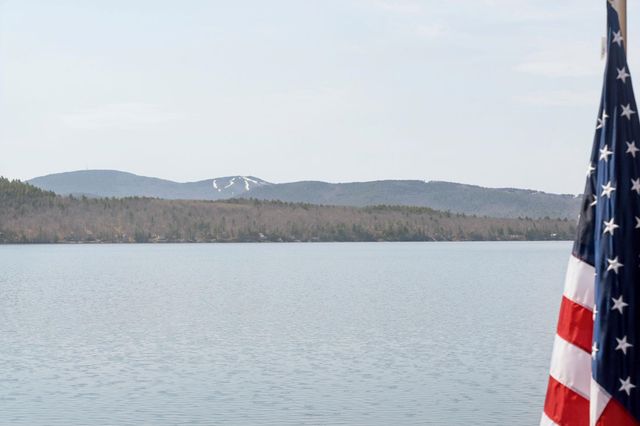 9 Umbrella Point, Wolfeboro, NH 03894