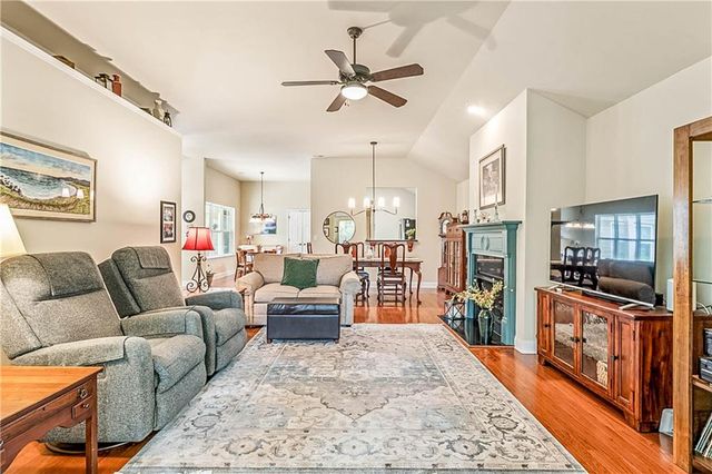140 Cottage Club Drive, Locust Grove, GA 30248