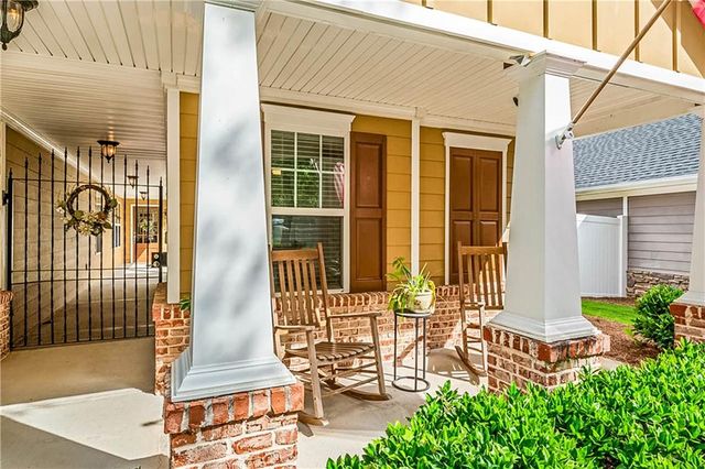 140 Cottage Club Drive, Locust Grove, GA 30248