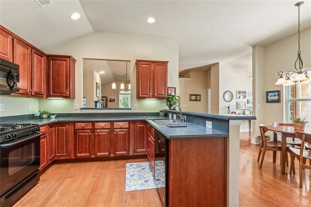 140 Cottage Club Drive, Locust Grove, GA 30248