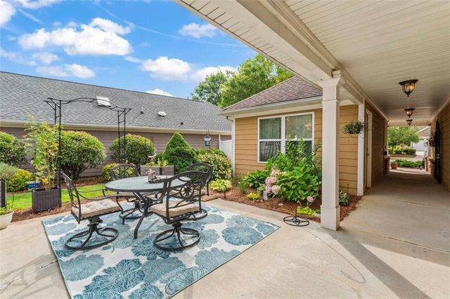 140 Cottage Club Drive, Locust Grove, GA 30248